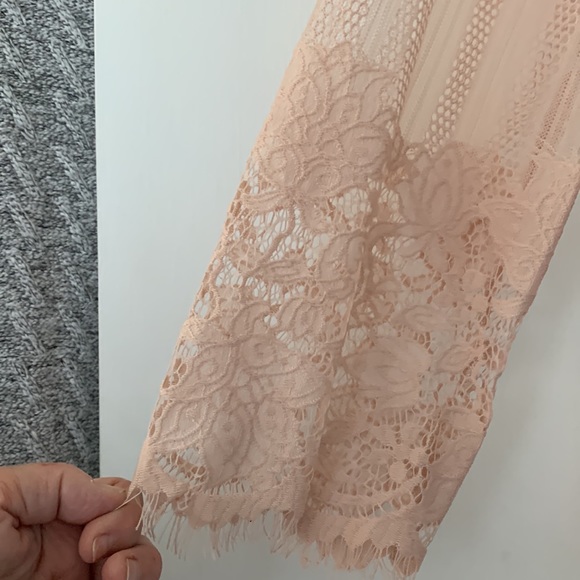 Pink lace top - Picture 3 of 7